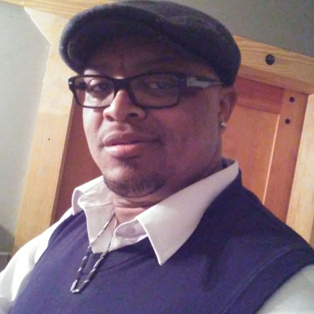 Meet your Posher, Derrick